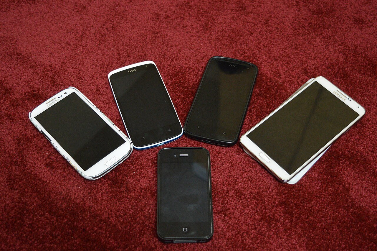 iPhone vs Android in 2026: An Honest Comparison for People Who Actually Have to Choose