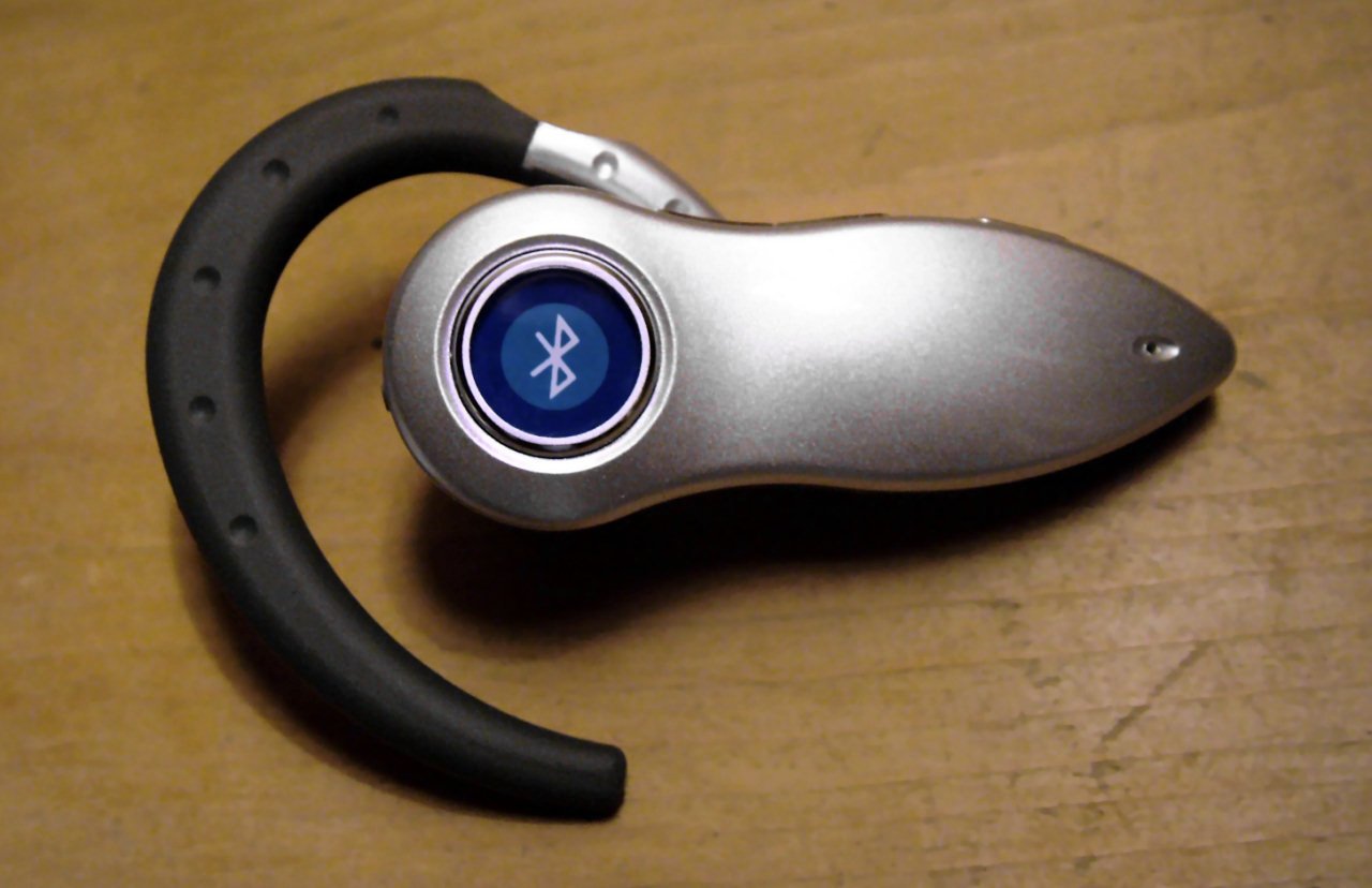 How Bluetooth Works: Versions, Range, and Why It Sometimes Drops